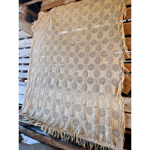 Antique/Vintage Cotton crochet Thread Bedspread with Fringe 108x82" - Picture 3 of 13